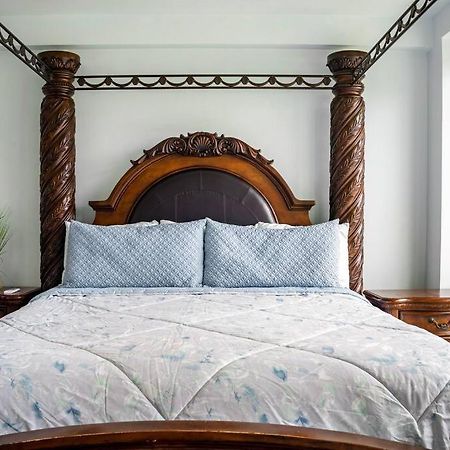 Triton'S Playhouse Beachfront Primo Tapia المظهر الخارجي الصورة