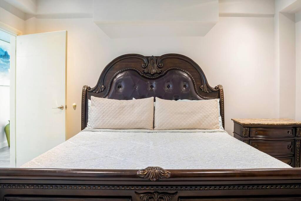 Triton'S Playhouse Beachfront Primo Tapia المظهر الخارجي الصورة