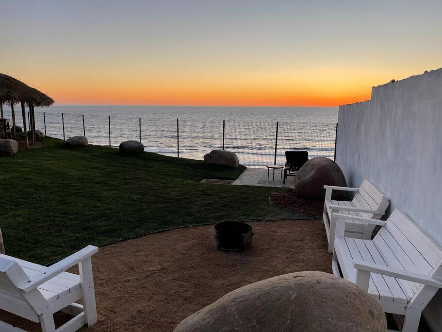 Triton'S Playhouse Beachfront Primo Tapia المظهر الخارجي الصورة