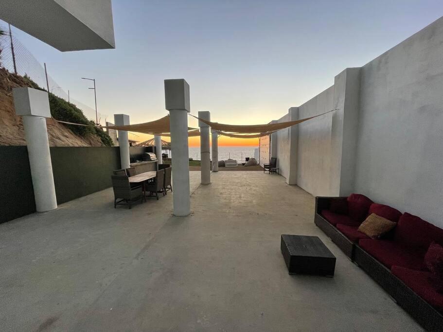 Triton'S Playhouse Beachfront Primo Tapia المظهر الخارجي الصورة
